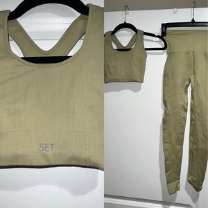 SET ACTIVE x Madelyn Cline Workout Set